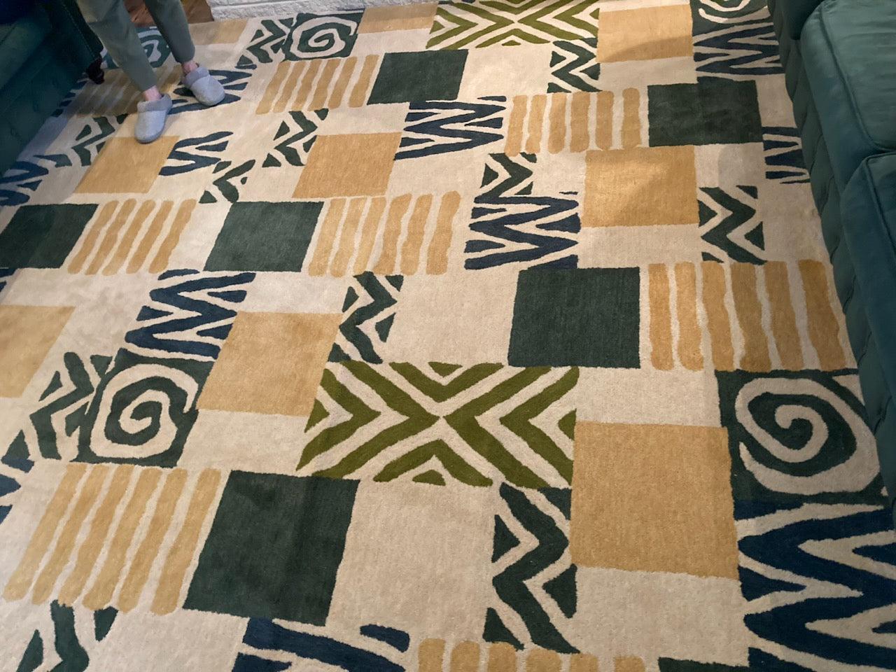 9' x 12' Wool Rug