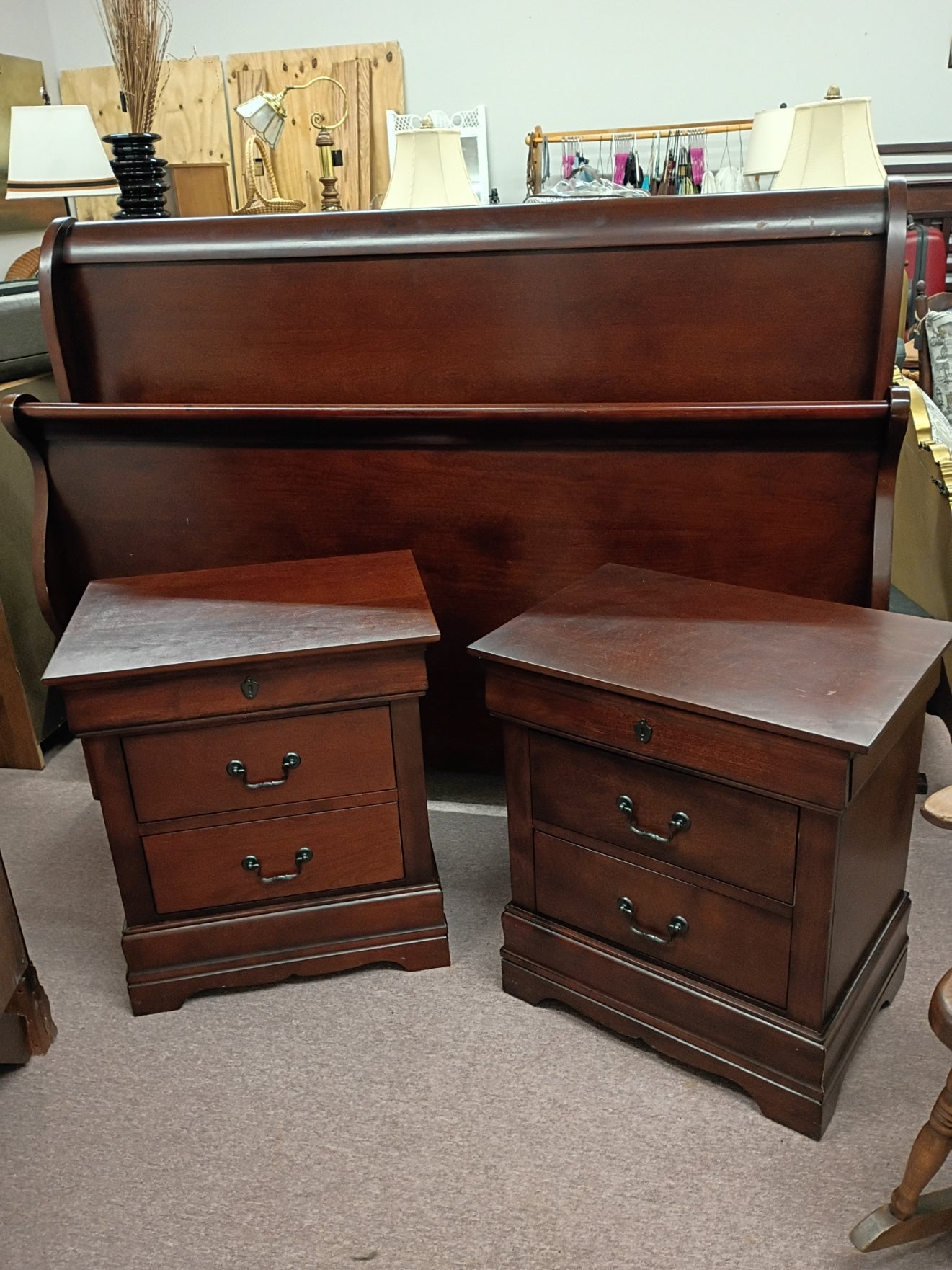Queen Sleigh Bed & 2 Nightstands