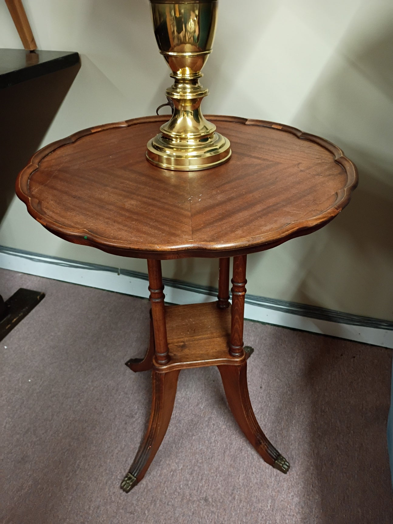 Small Pie Crust Table