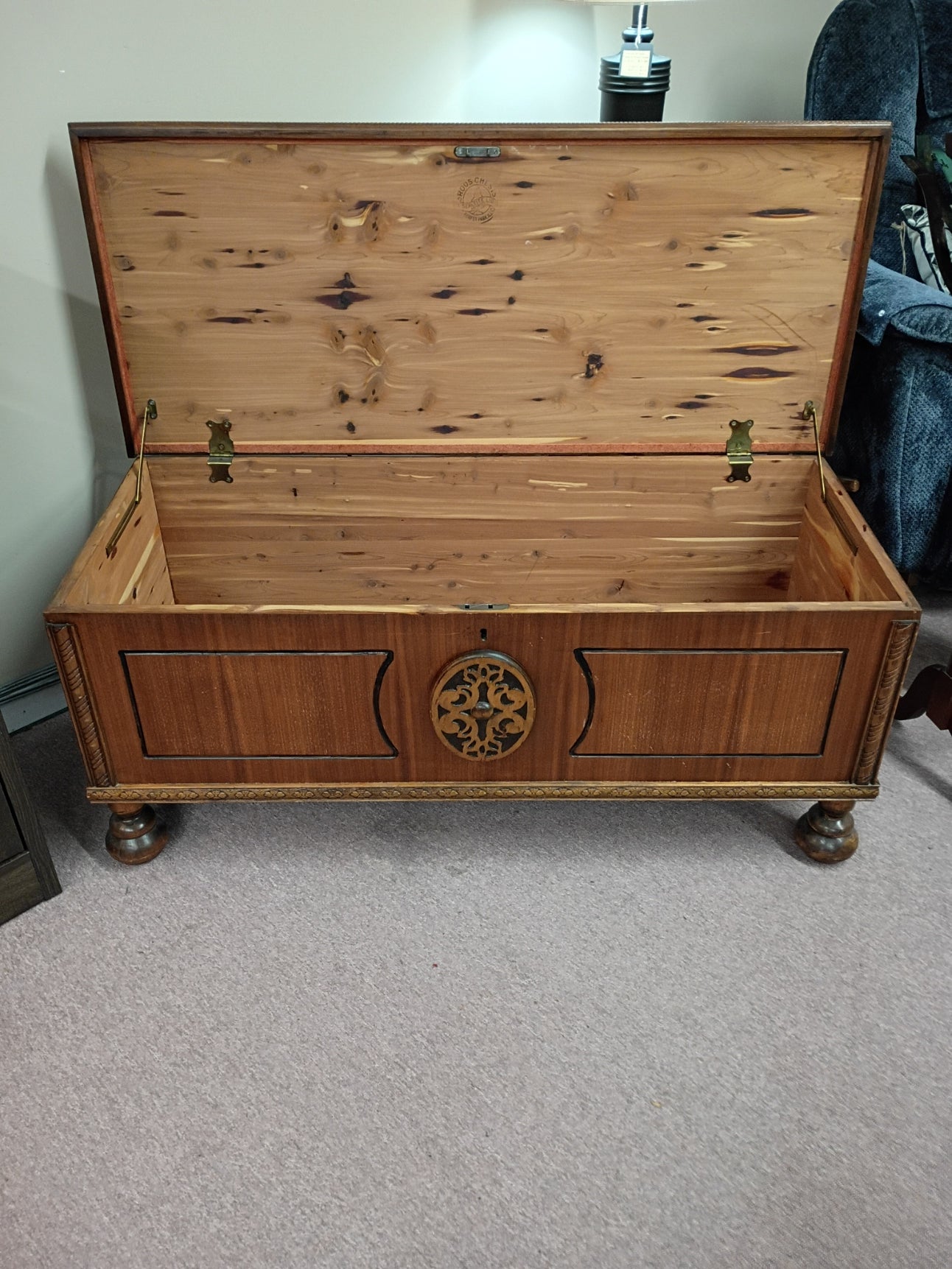 Roos Cedar Chest