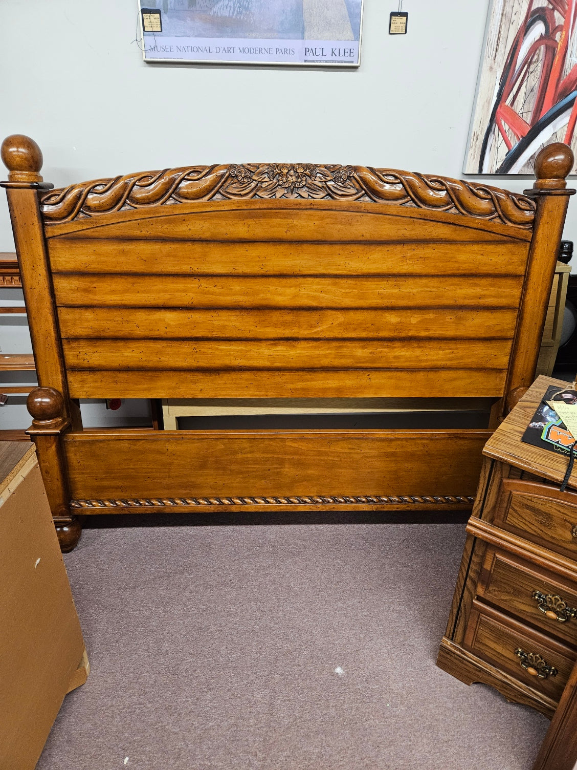 Queen Carved Bed w/ Wooden Rails