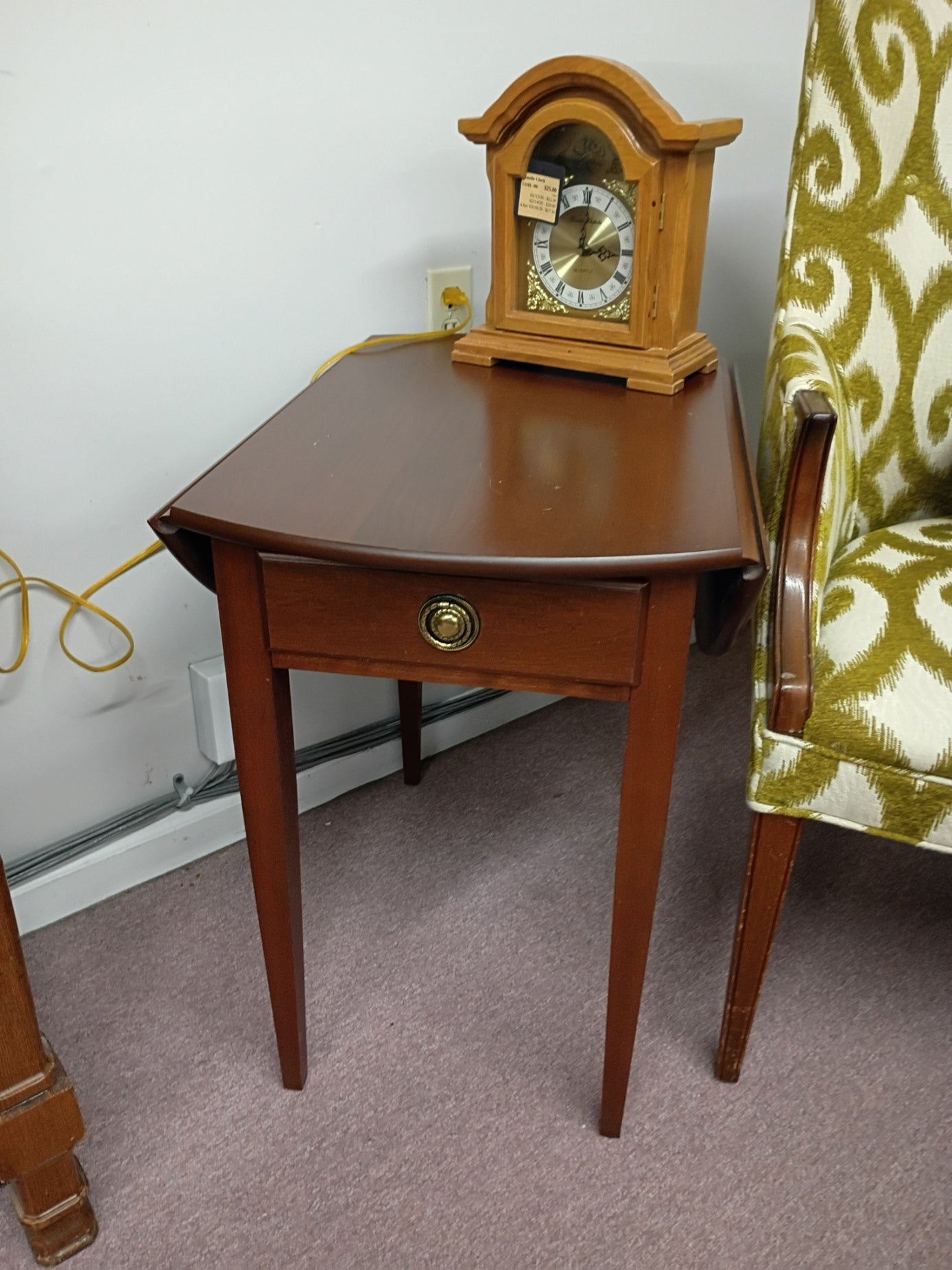 Drop Leaf End Table