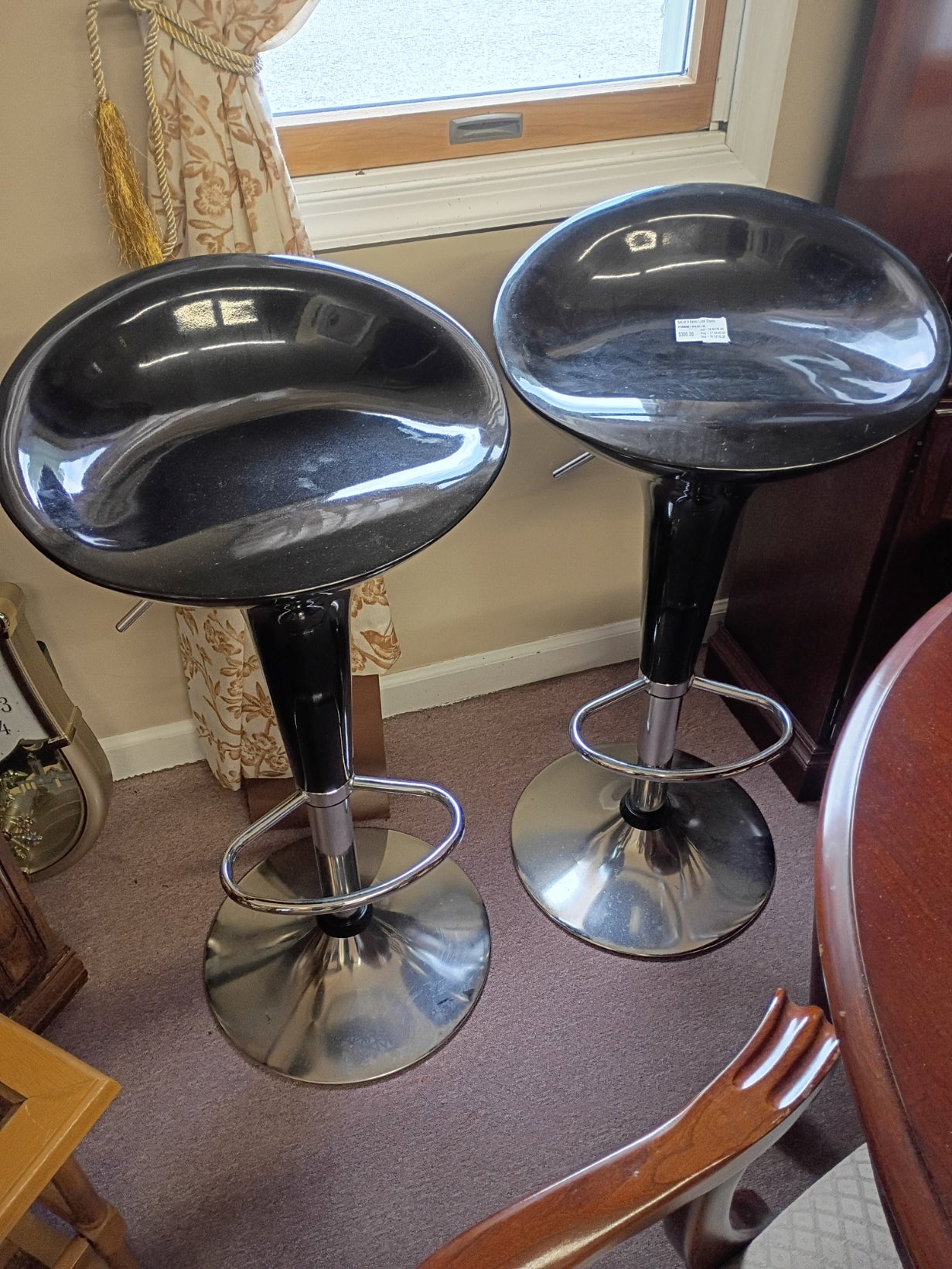 Set of 4 Retro Look Stools