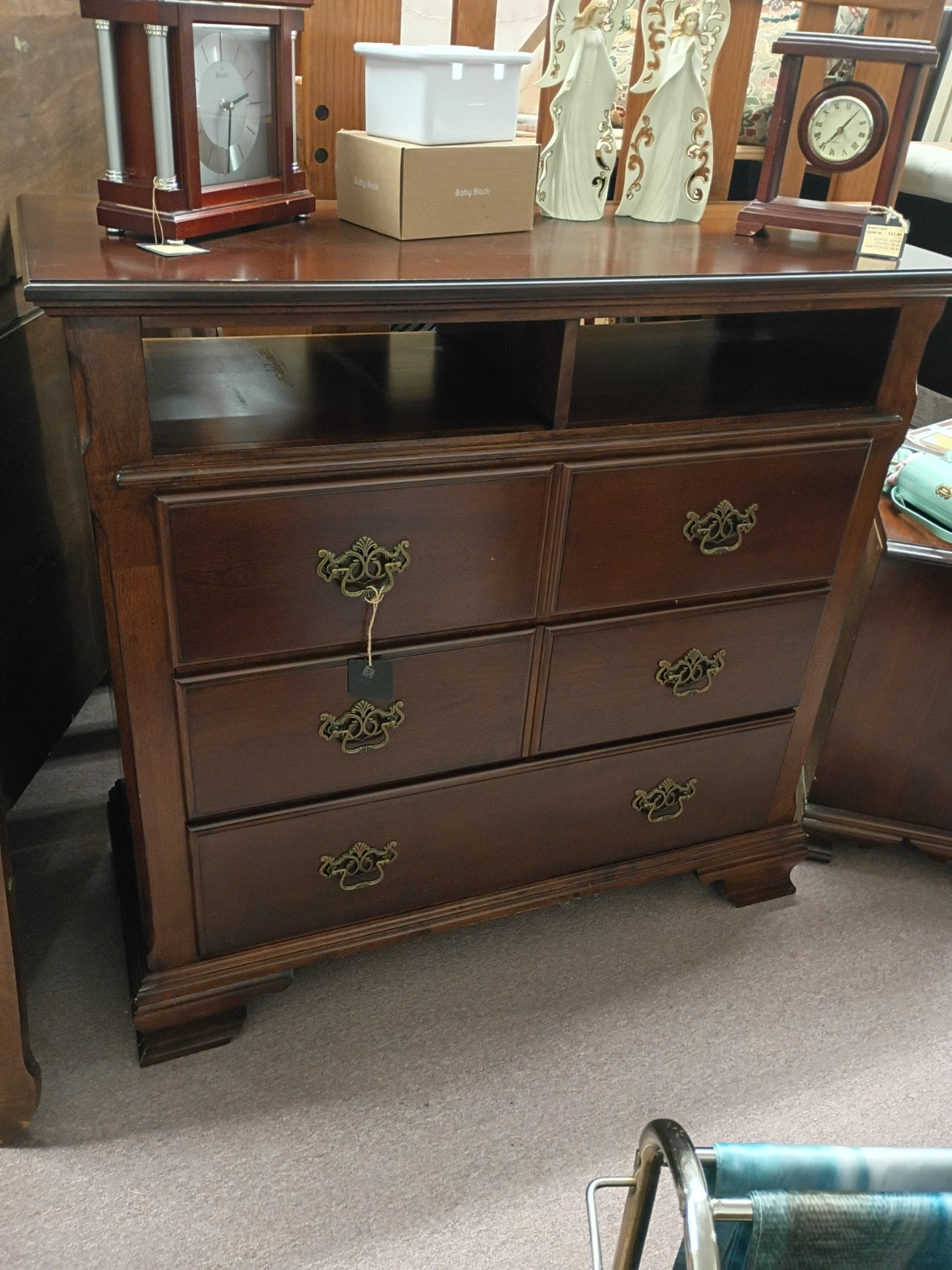Broyhill Chest of Drawers