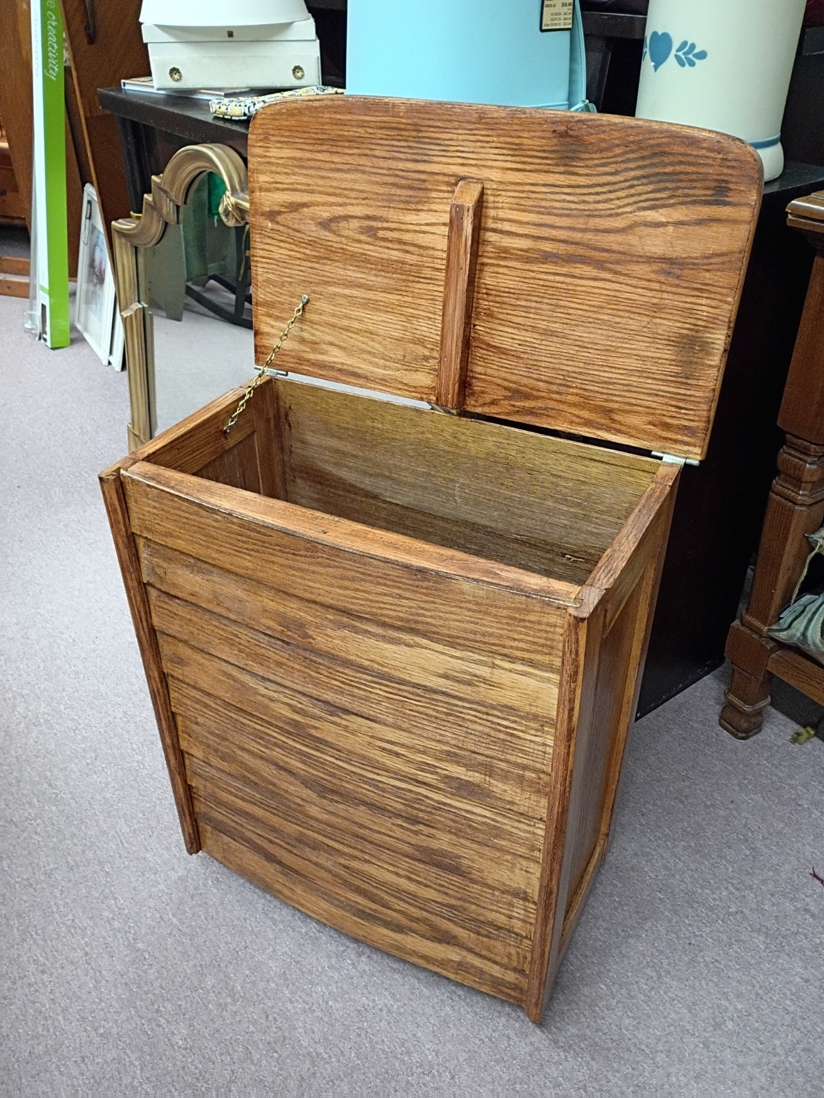 Oak Hamper