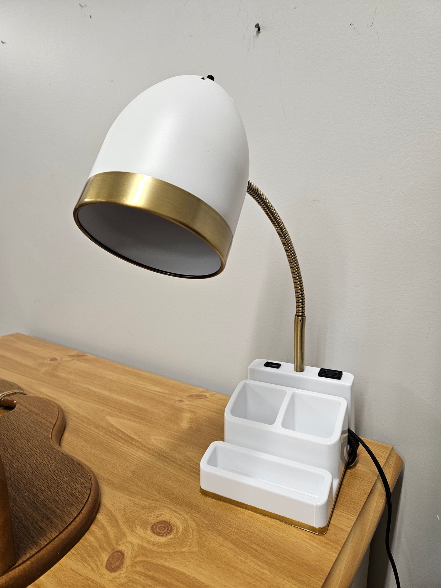 Desk Light w/ USB