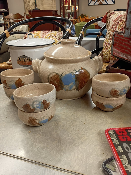 Pottery Bean Pot w/ 6 Bowls
