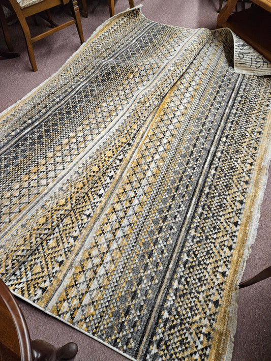 8' x 10' Gray and Gold Area Rug