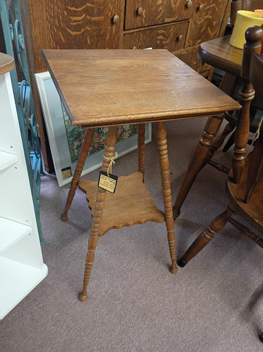 Spool Leg Side Table