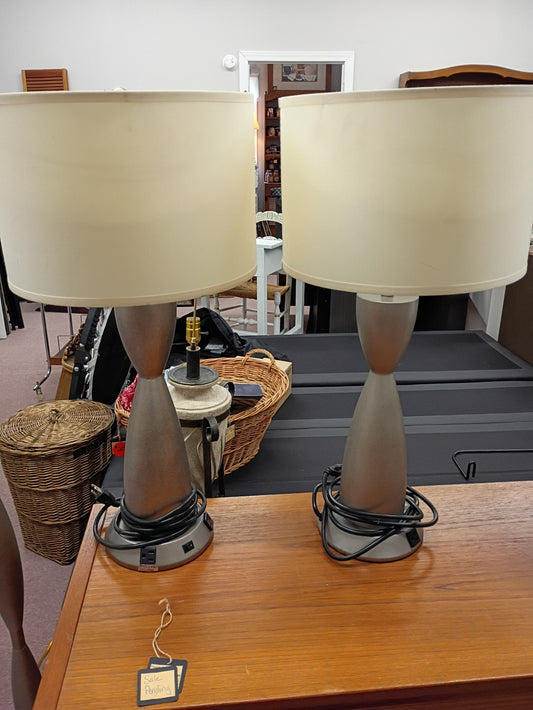 Modern Lamp w/ Outlet and USB