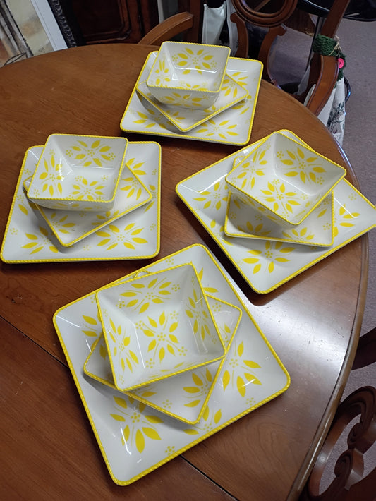 Yellow Temptations Service for 4