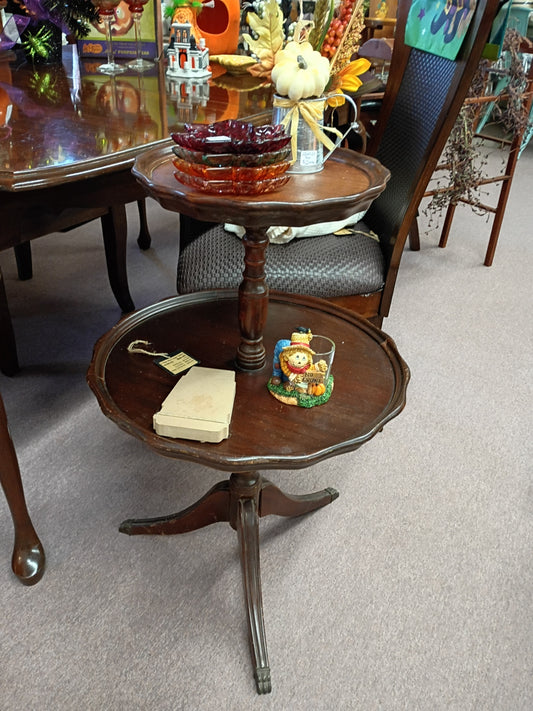2-Tier Pie Crust Table