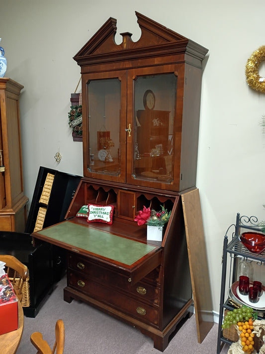 Secretary Cabinet (No Shelves)