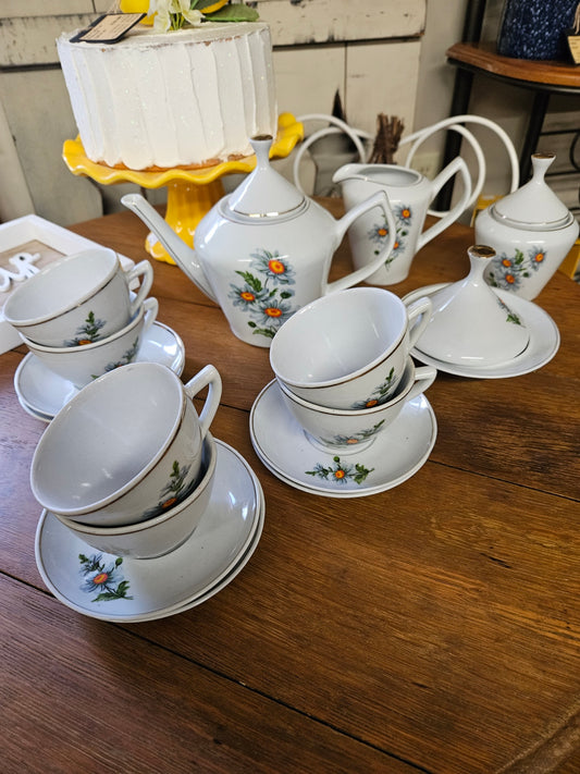 16-Piece Tea Set