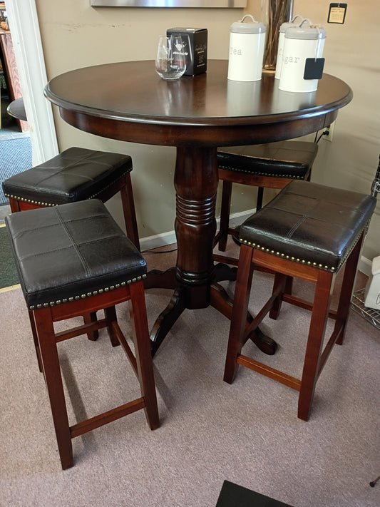 Pub Height Table w/ 4 Saddle Stools