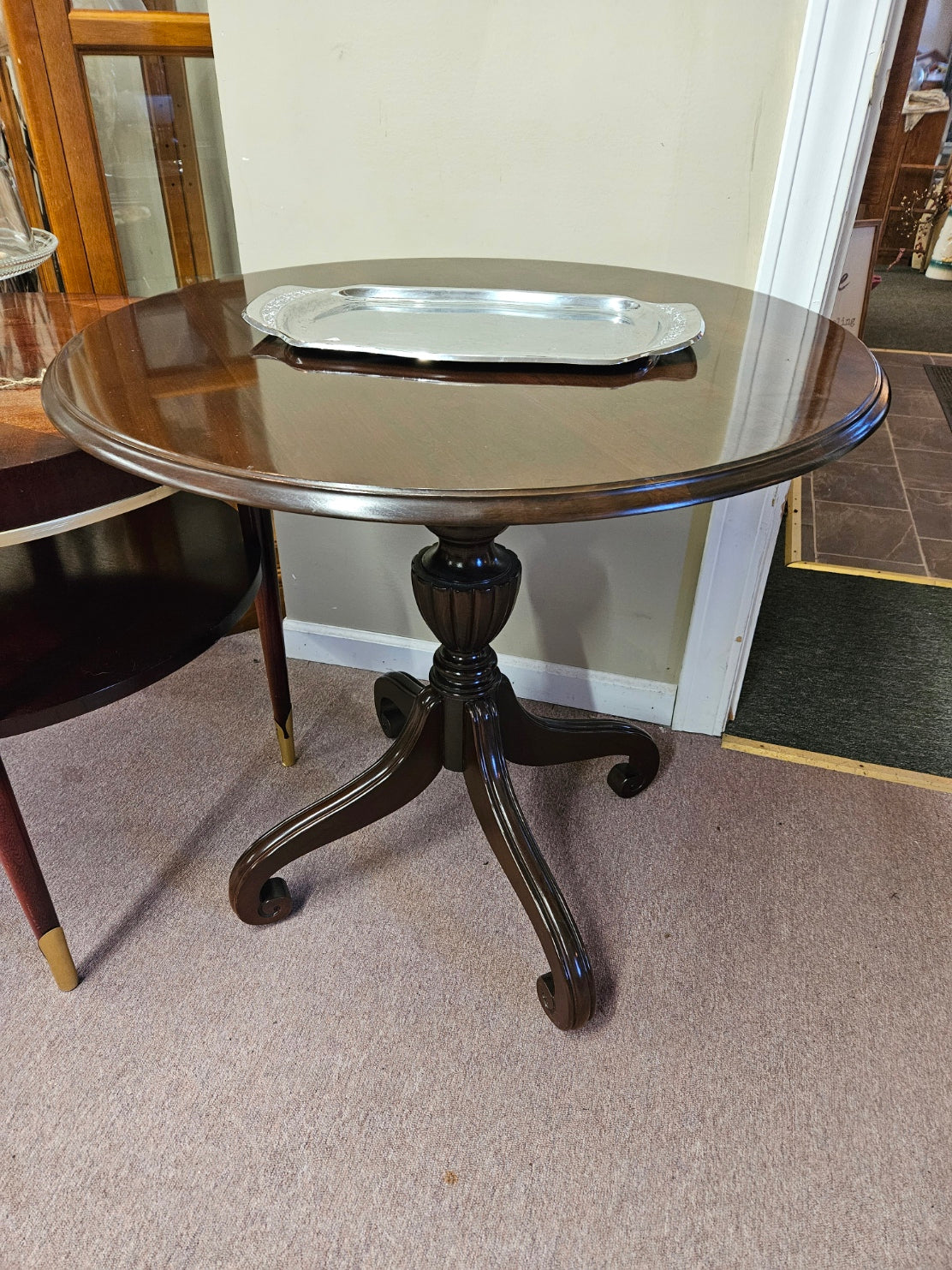Round Tea Table – New Leaf Consignment Plus