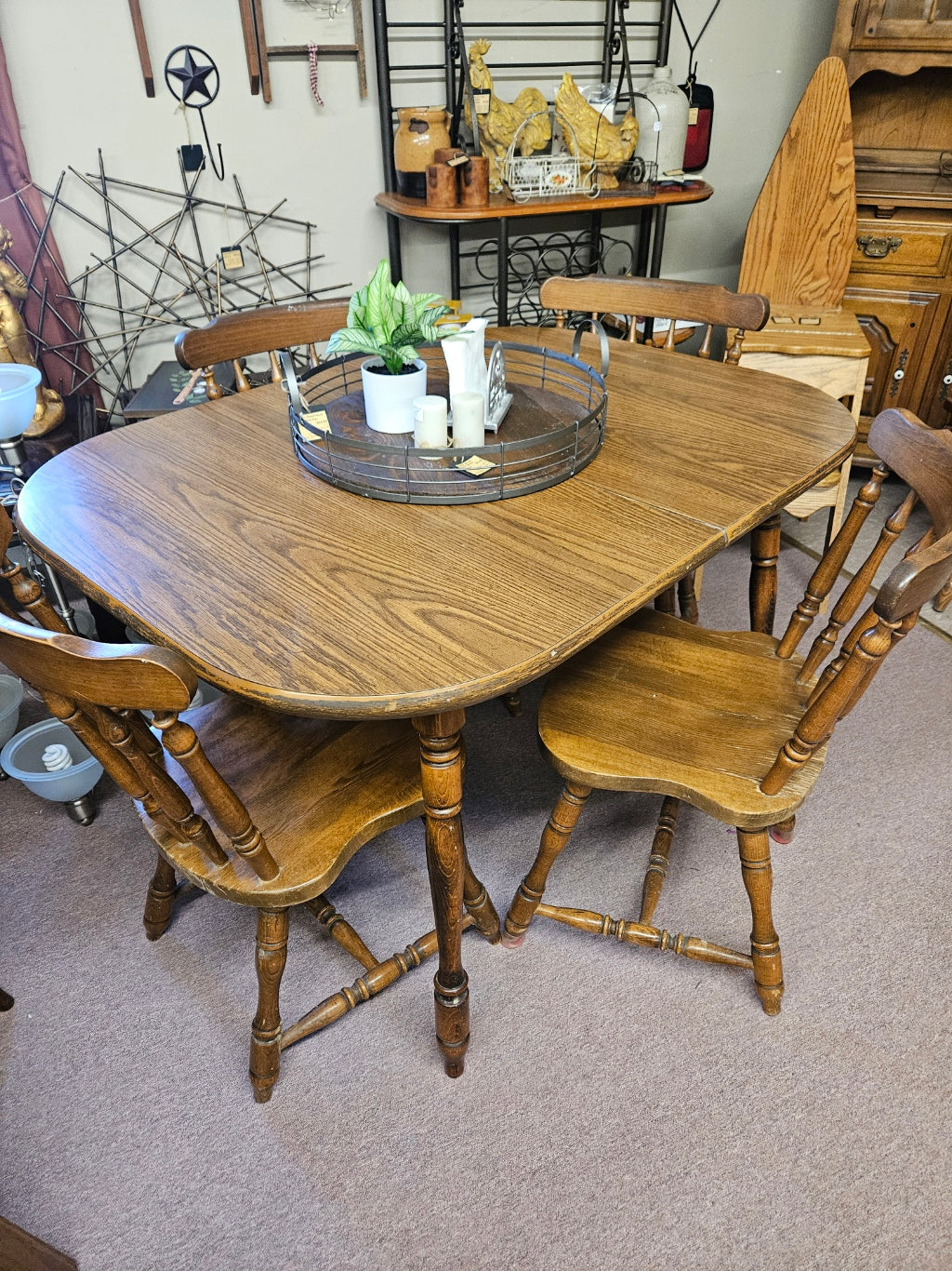 Kitchen Table w/ 4 Chairs and Leaf