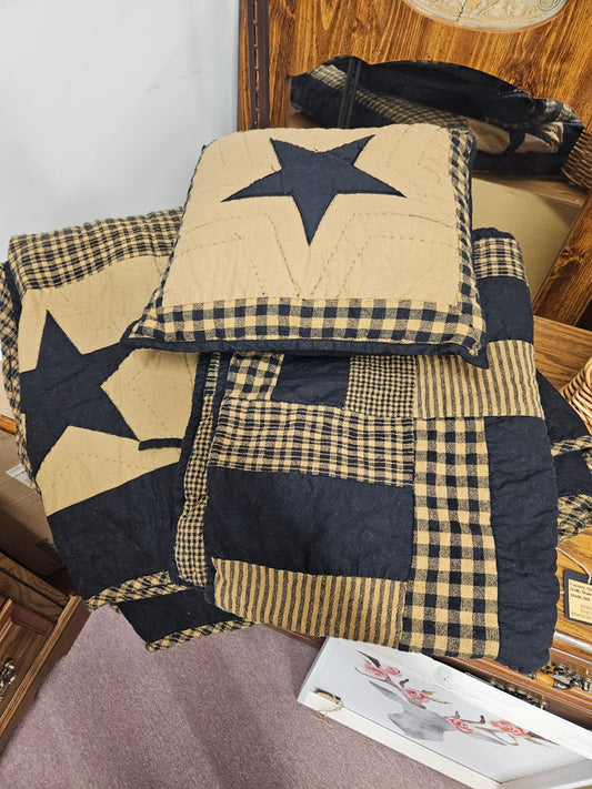 Queen Size Country Quilt Set