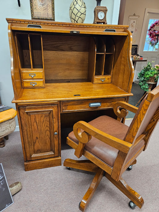 Roll Top Computer Desk w/ Chair