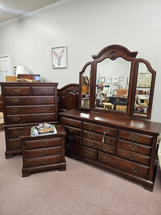 5-Piece Cherry Bedroom Set