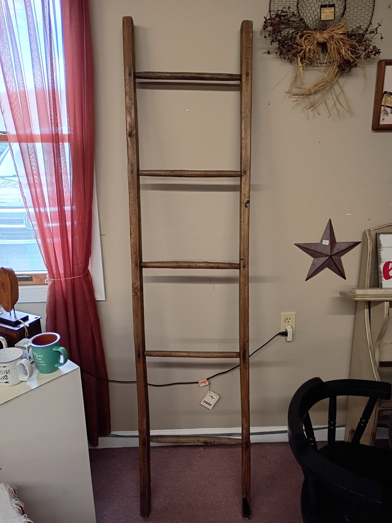 Rustic Blanket Ladder