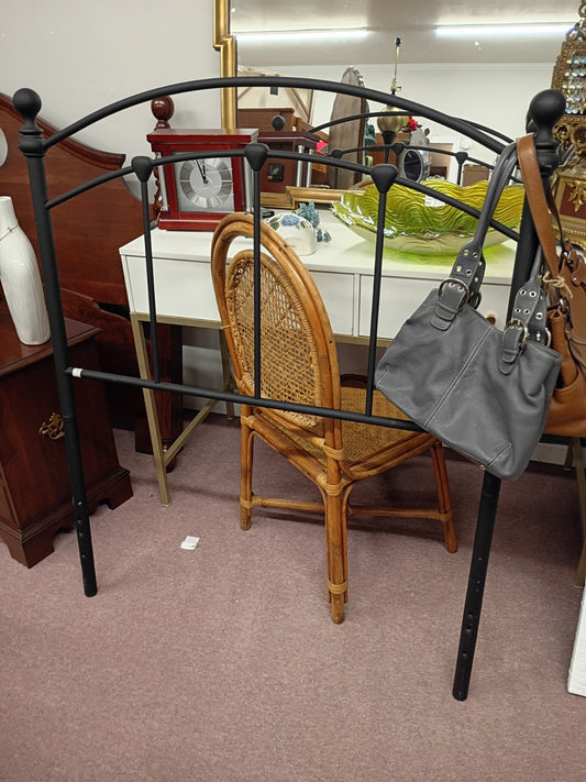 Black Metal Twin Bed