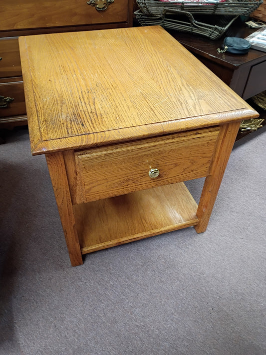 Single Oak End Table