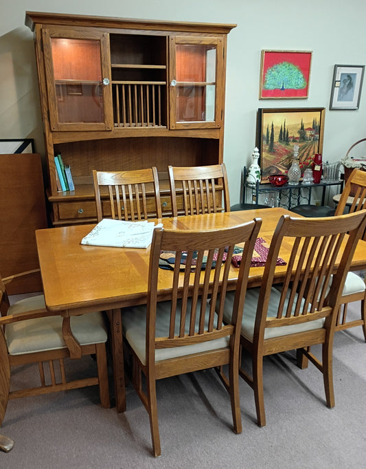 Mission Style Table w/ 6 Chairs and Hutch