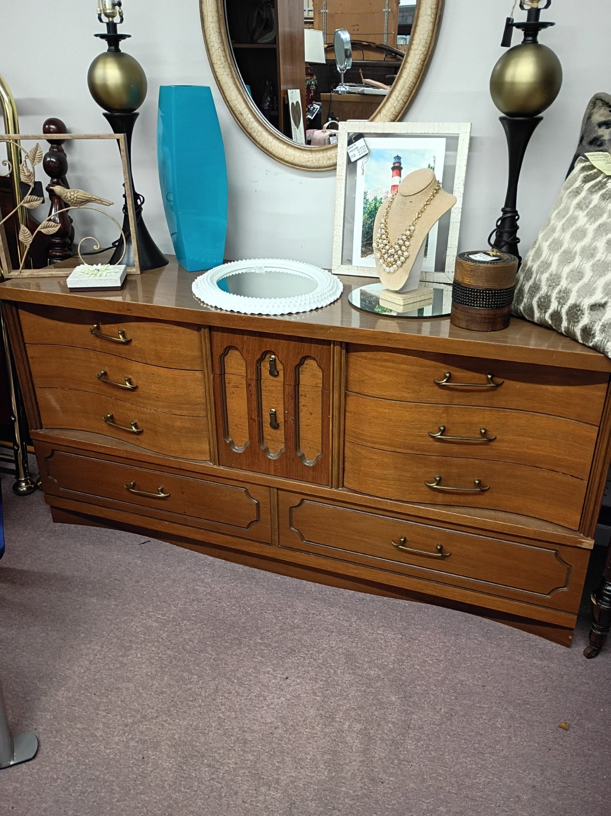 Basset Dresser