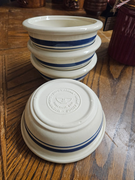 Set of 4 Roseville Pottery Bowls