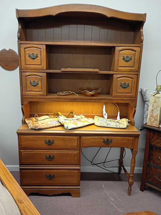 Desk w/ Hutch and Light