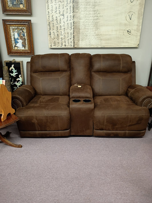 Double Reclining Loveseat w/ Console