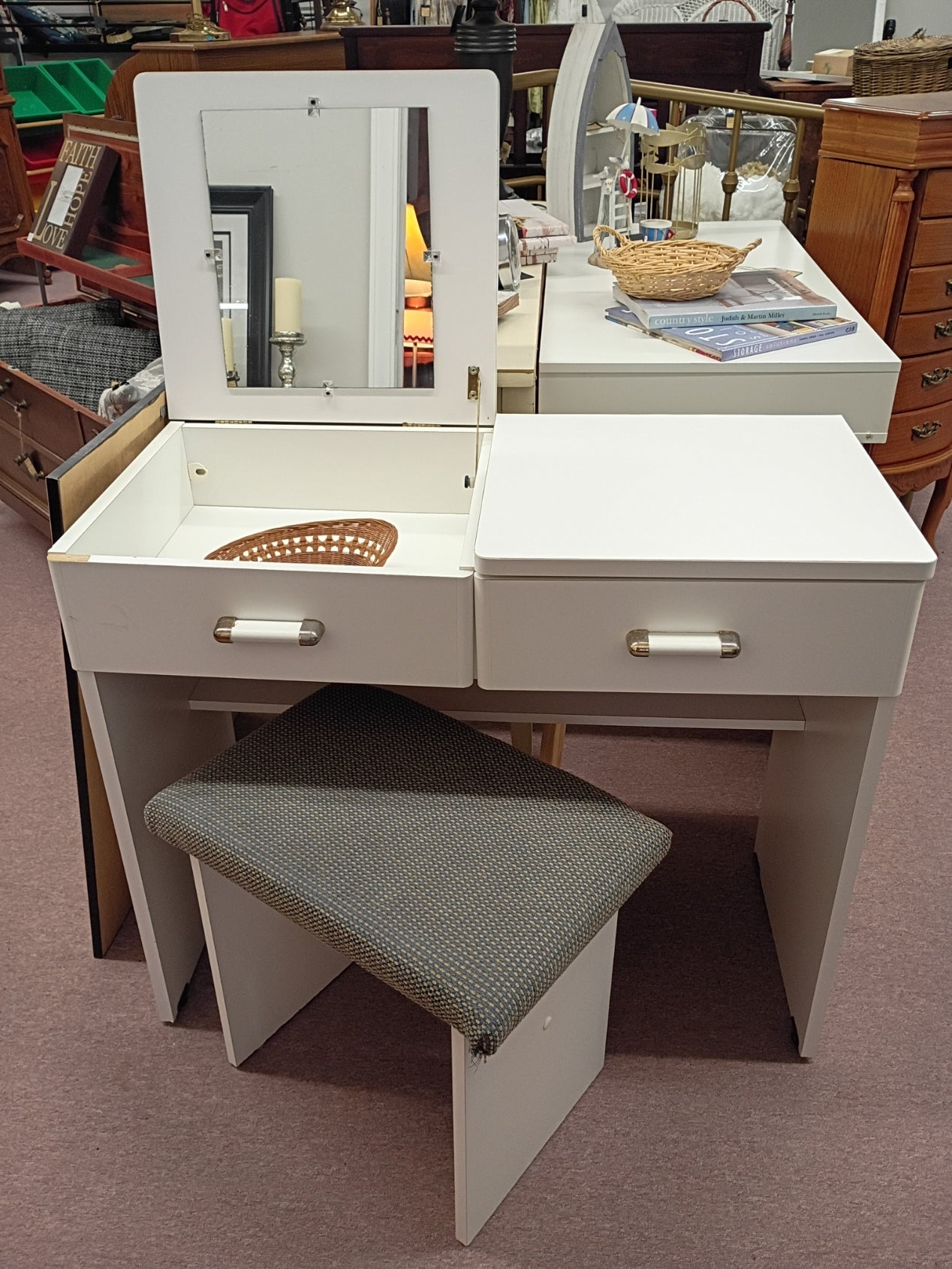 White Vanity w/ Bench