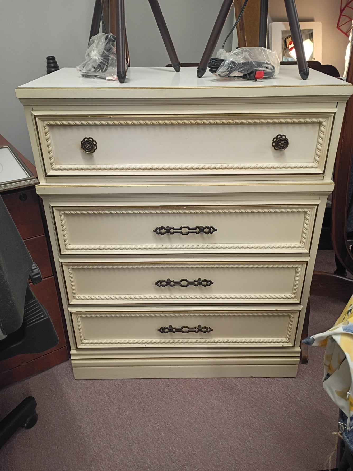 Off-White Chest of Drawers