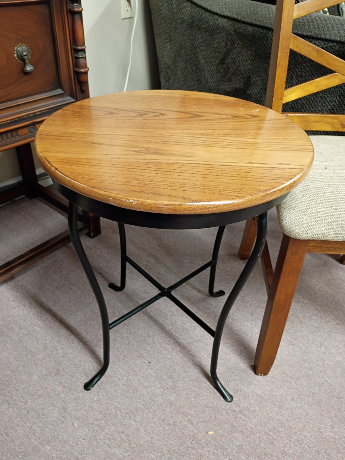 Round Wood Top Table w/ Metal Lega