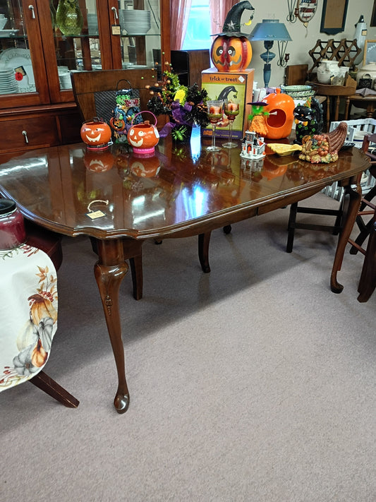 Ethan Allen Cherry Kitchen Table