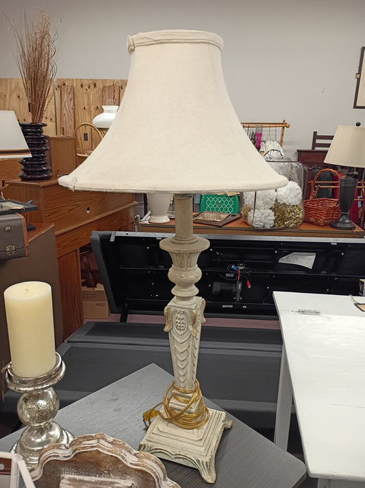 Single Cream Lamp w/ Shade