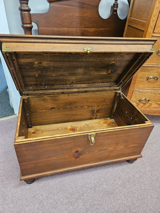 Pine Blanket Chest