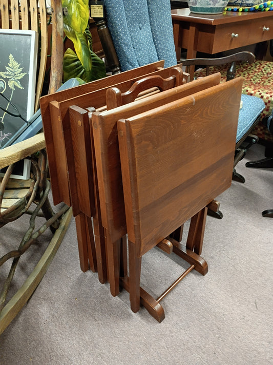 Set of 4 Trays on Rack
