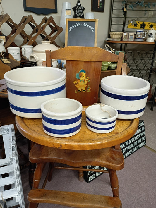 Set of 4 Roseville Pottery Crocks