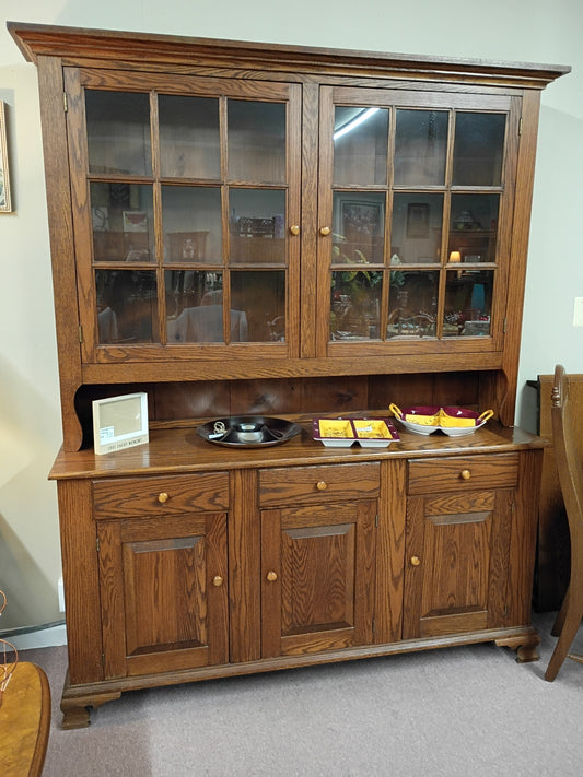 Large Oak Hutch