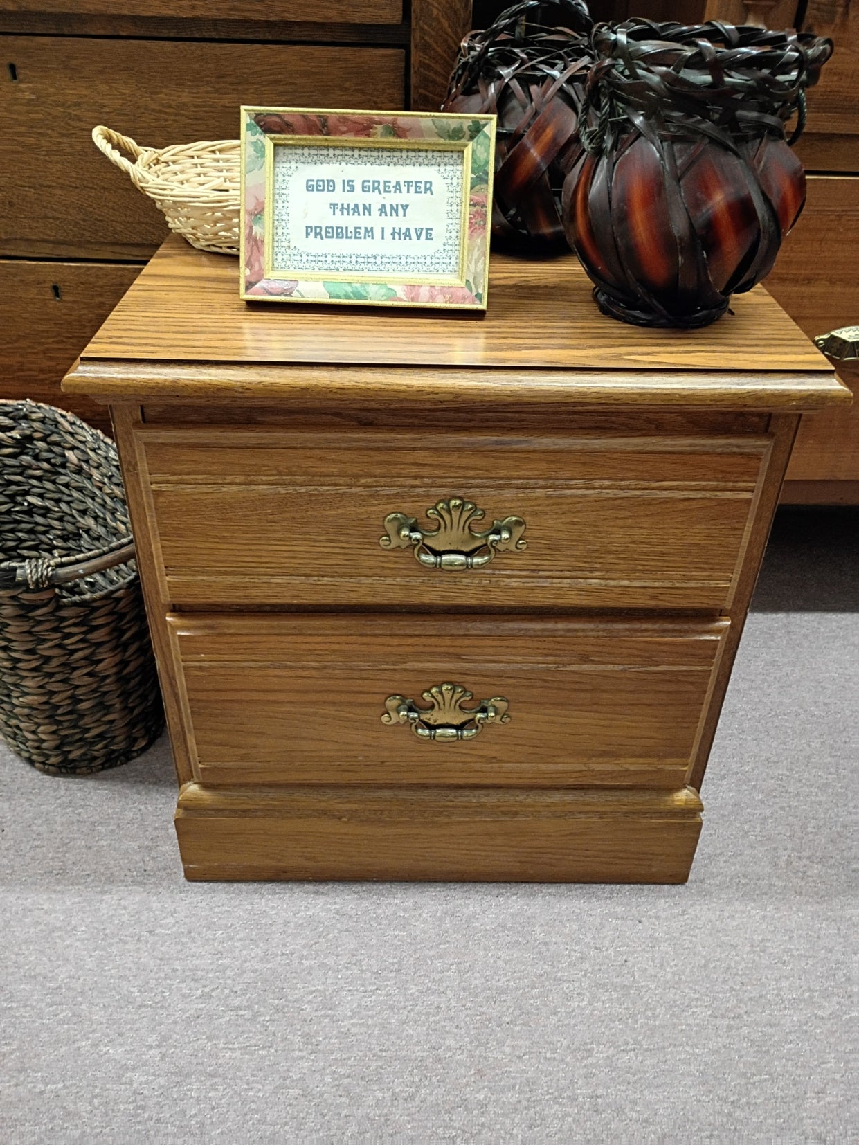 2-Drawer Nightstand