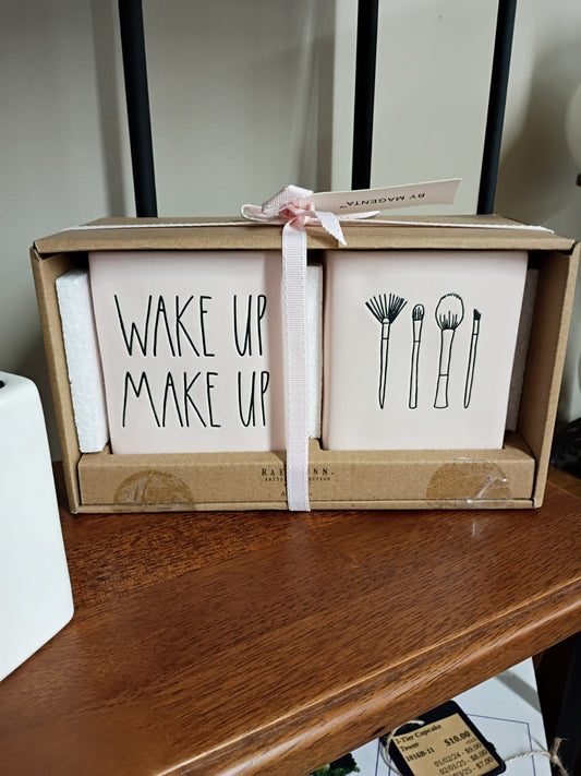 Rae Dunn Make-Up Kit