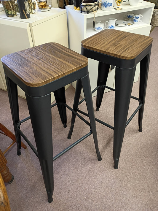 Set of 4 Bar Height Stools