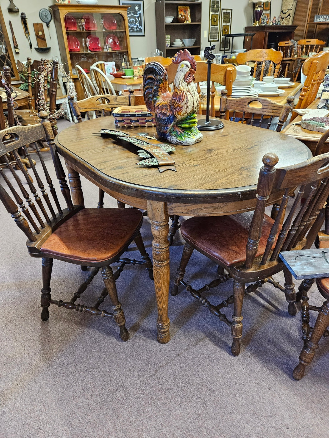 Oval Table w/ 5 Chairs and 1 Leaf