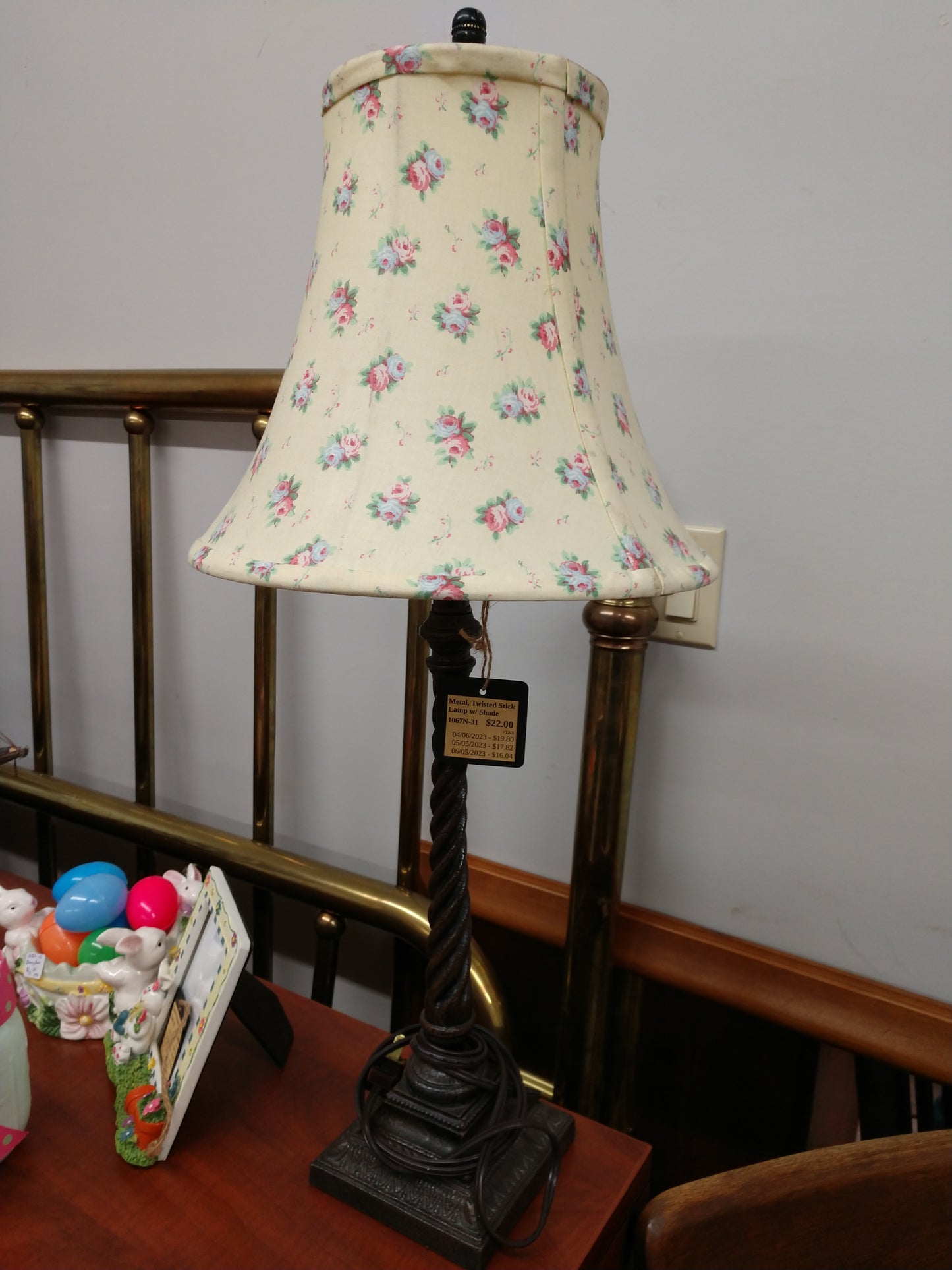 Metal Stick Lamp w/ Floral Shade
