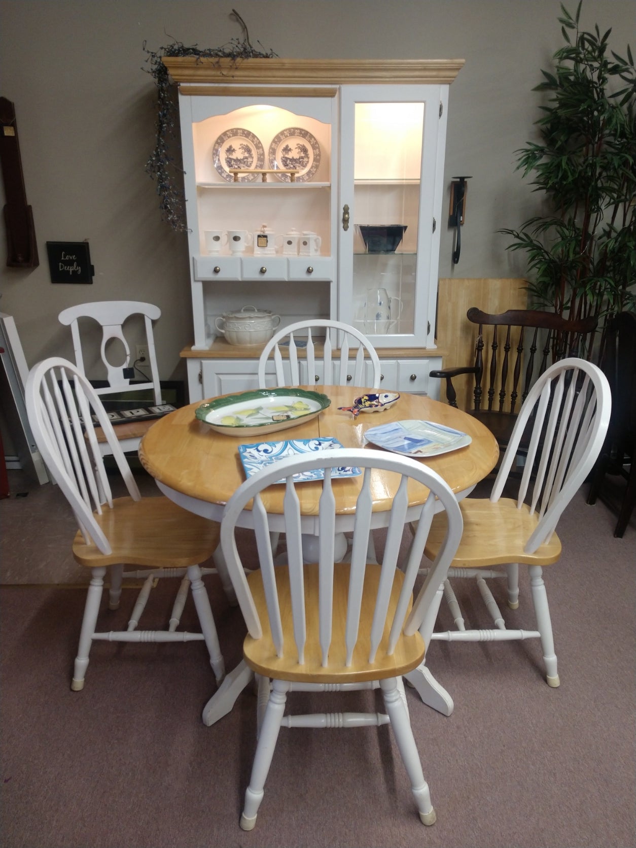 Pedestal Table, 4 Chairs and Hutch