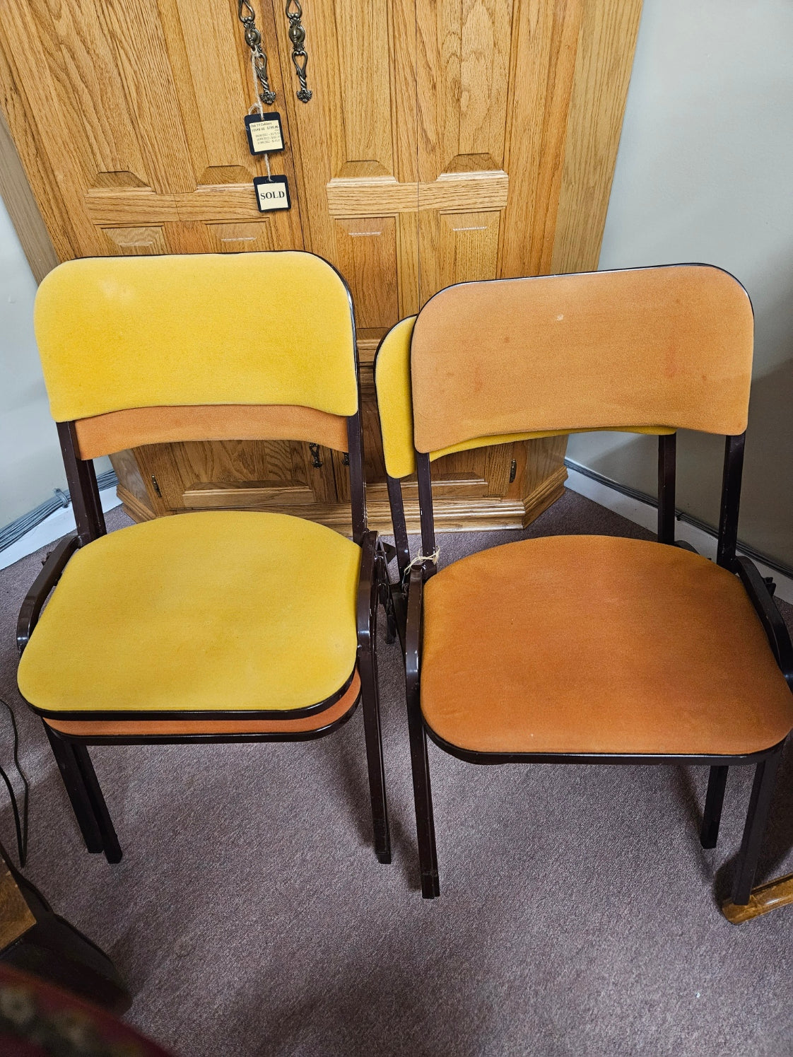 Set of 4 Stackable Chairs